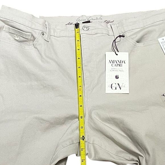 Gloria Vanderbilt Women's Amanda Capri Pants, Size 16, NWT - Picture 10 of 14